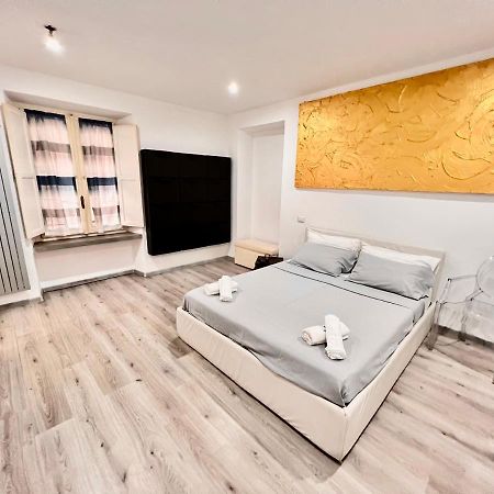 Abstract House Design Home In Center Of Торино Екстериор снимка